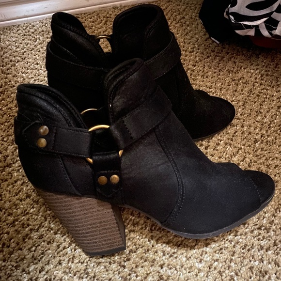 Sold - Picture 2 of 4